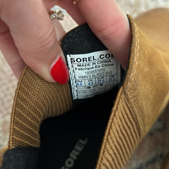 Sorel Joan of Arctic Wedge II Chelsea Boots in Camel Brown Size 6.5 NL3022 - Picture 11 of 12